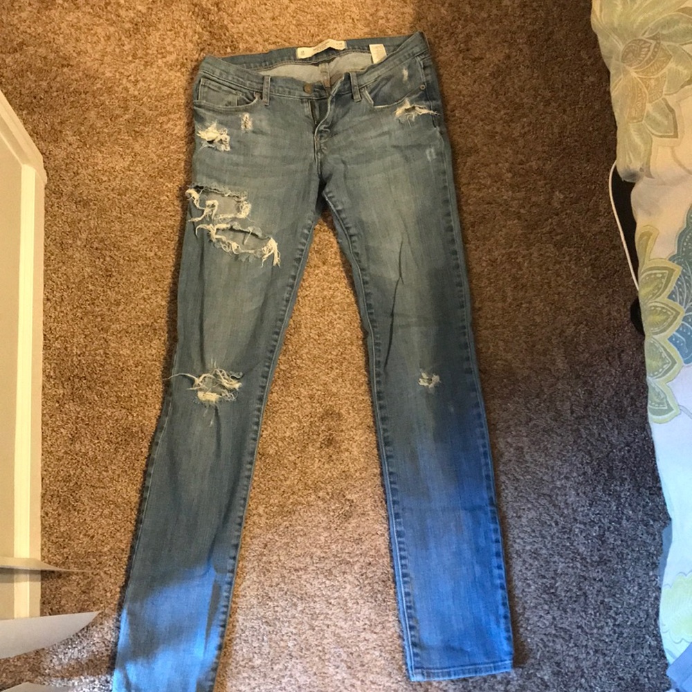 Abercrombie & Fitch Erin ripped jeans
